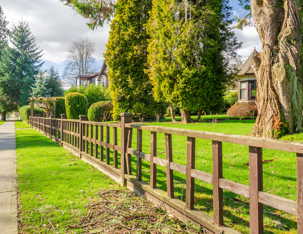 Wooden Fence Maintenance Tips For Summer And Fall