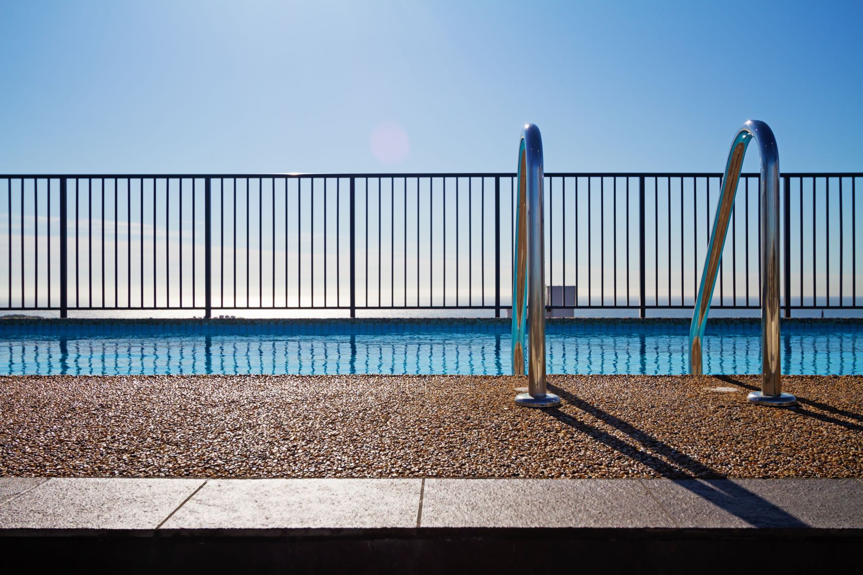 3 Pool Styles & The Best Fences For Them