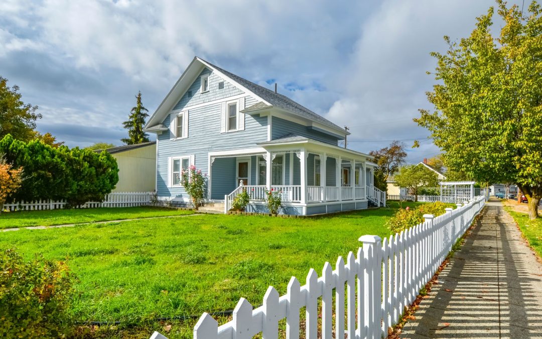 Fencing Styles Based On When Your House Was Built