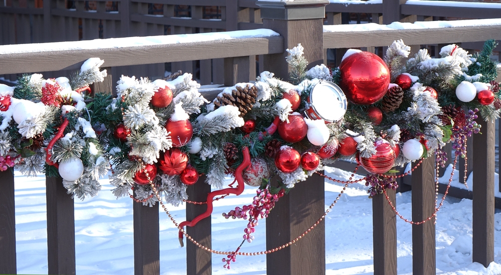 Compliment Your Fence With Holiday Decor