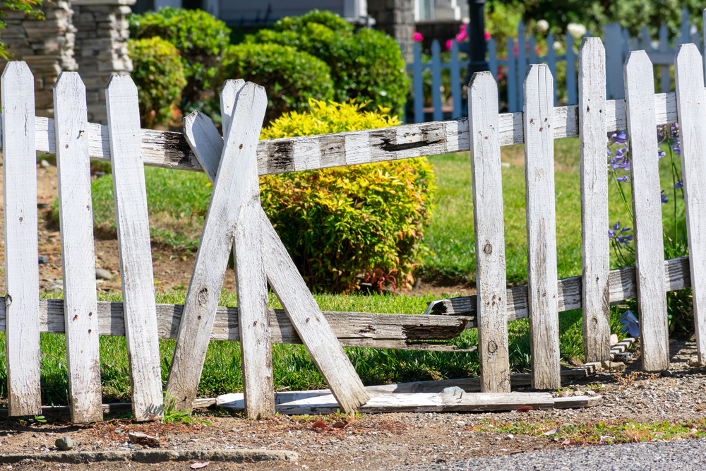 Signs Your Fence Was Installed Incorrectly