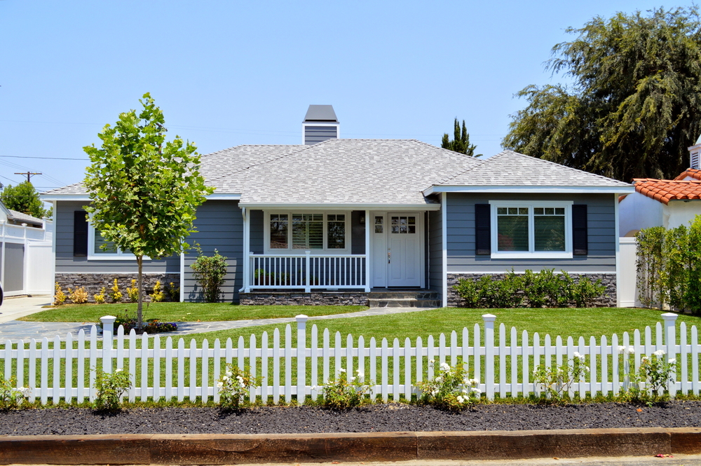 Elevate Your Front Yard With These 3 Types Of Fences