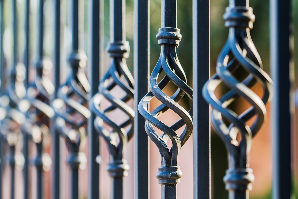 3 Decorative Fence Styles That Make Your Home Stand Out