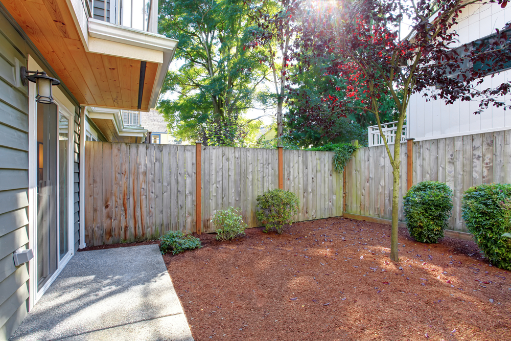 Fencing For A Small Yard: Is It Worth It?
