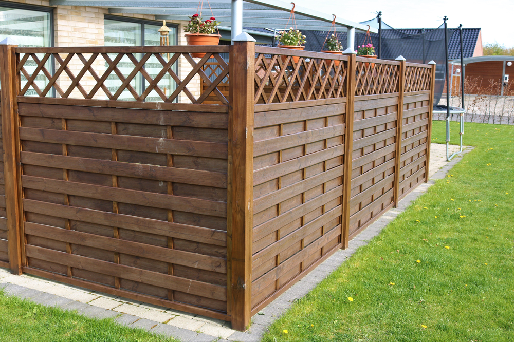 Fencing for Privacy and Beauty: Lattice and Trellis Ideas